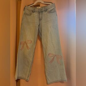 Abercrombie Kids Low rise jeans with bow detail